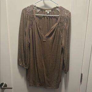 Max Sudio Women's Brown Lace Detail Top. 3x fits more like 2x
